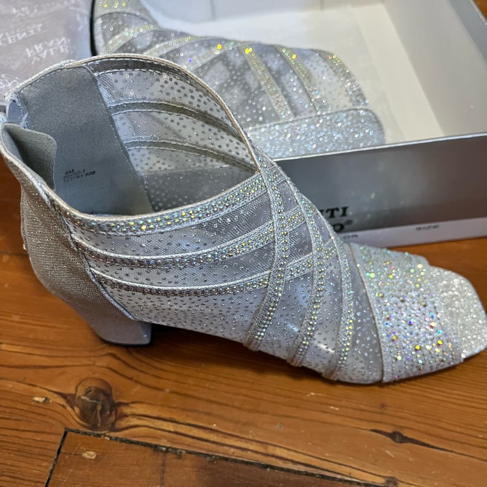 Valenti Franco dress heels, silver sparkly - Picture 3 of 3